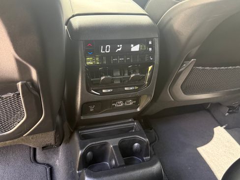 Used 2023 Jeep Grand Cherokee L Overland image 13