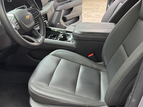 Used 2025 Chevrolet Tahoe LT w/ Comfort Package RWD image 6