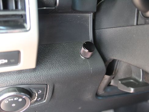 Used 2019 Ford F350 Lariat w/ Lariat Value Package image 17