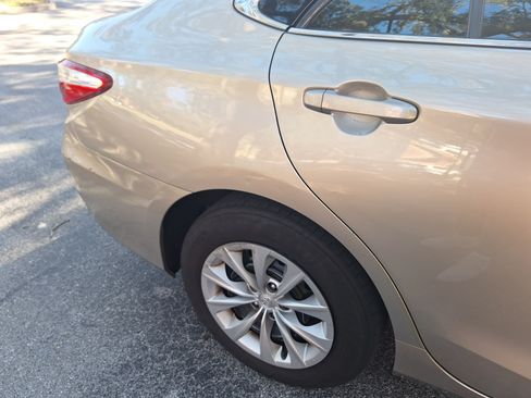 Used 2017 Toyota Camry LE image 14