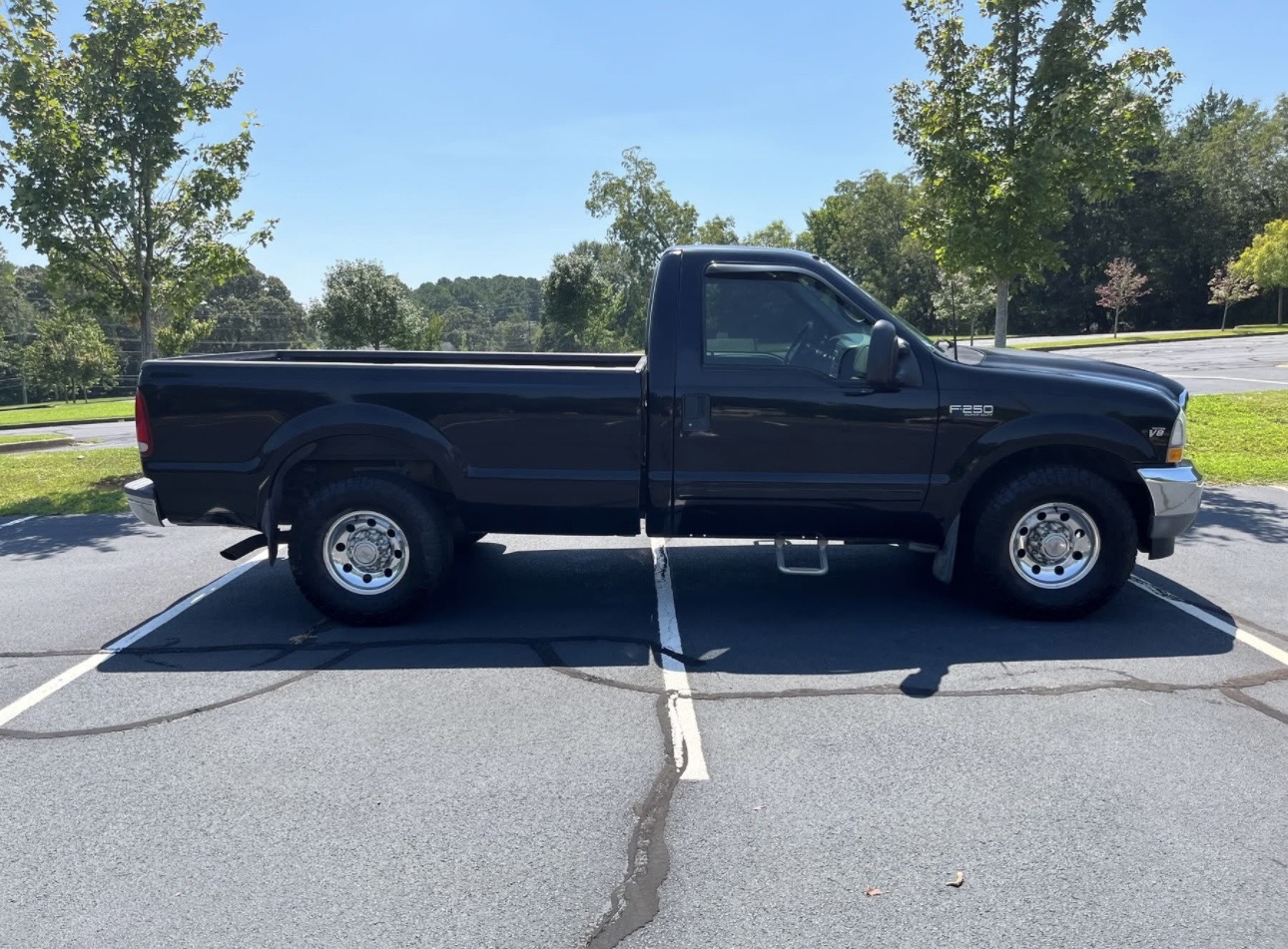 Used 2002 Ford F250 2WD Regular Cab Super Duty image 1