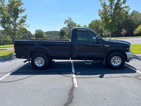 Used 2002 Ford F250 2WD Regular Cab Super Duty image 1