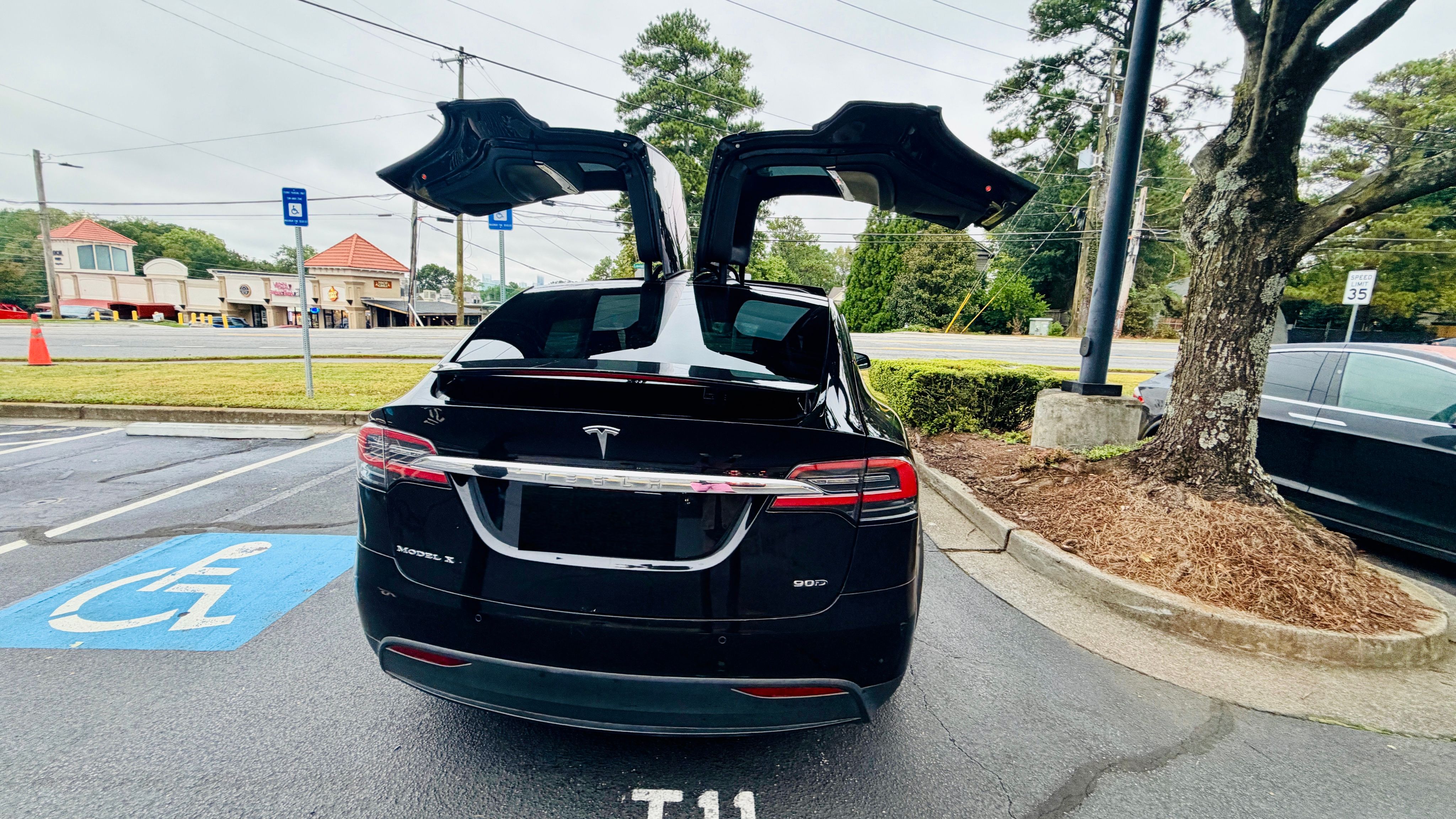 Used 2016 Tesla Model X 60D AWD/4WD image 8
