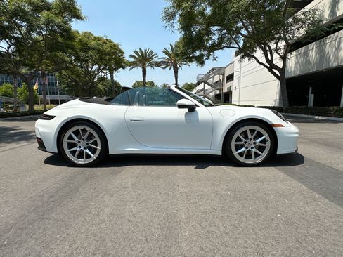 Used 2025 Porsche 911 Carrera image 14