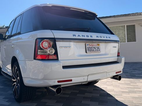 Used 2012 Land Rover Range Rover Sport HSE image 2