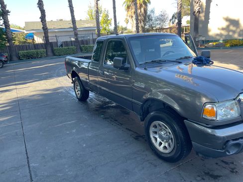 Used 2010 Ford Ranger XLT image 10