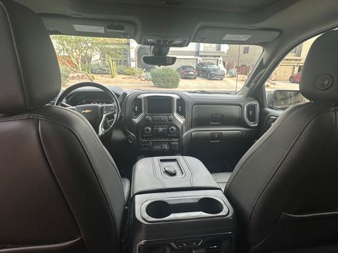 Used 2020 Chevrolet Silverado 1500 LTZ w/ LTZ Premium Package image 10