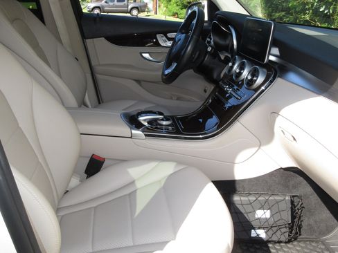 Used 2016 Mercedes-Benz GLC 300 image 14