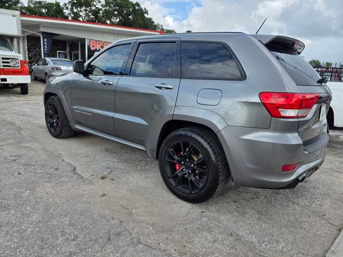 Used 2012 Jeep Grand Cherokee SRT8 w/ Luxury Group II image 5