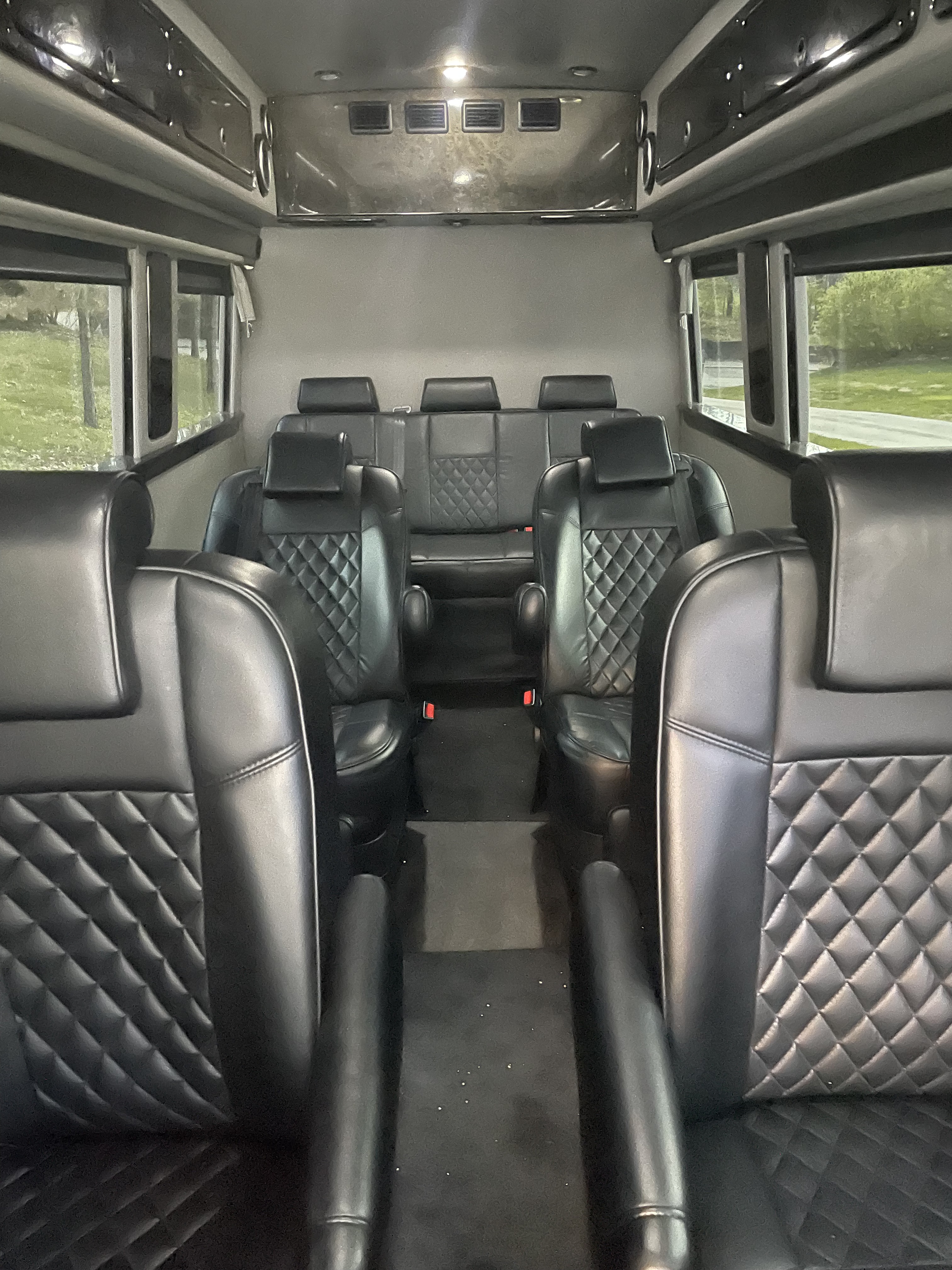 Used 2017 Mercedes-Benz Sprinter 2500 image 28