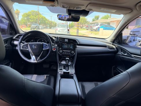 Used 2019 Honda Civic EX-L image 10