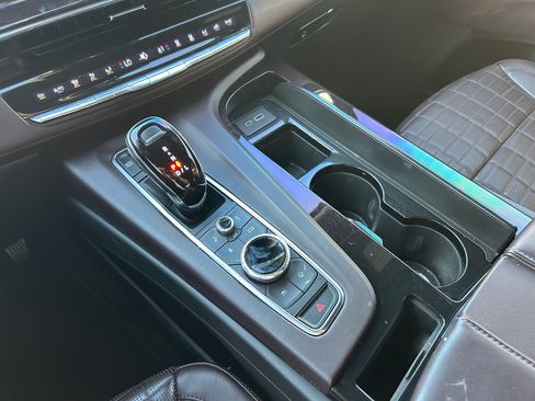 Used 2022 Cadillac Escalade Sport Platinum image 15