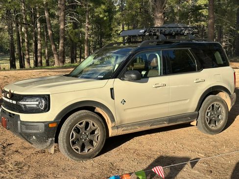 Used 2025 Ford Bronco Sport Outer Banks image 9