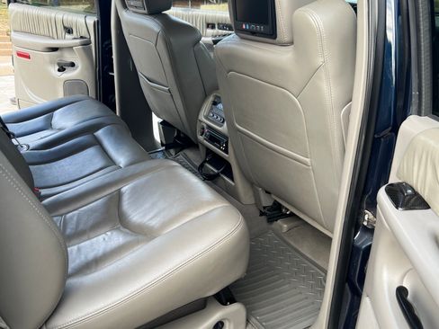 Used 2006 Chevrolet Avalanche Z66 w/ Sun And Sound Package image 4