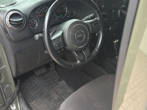 Used 2015 Jeep Wrangler Unlimited Sport w/ Quick Order Package 24S AWD/4WD image 10