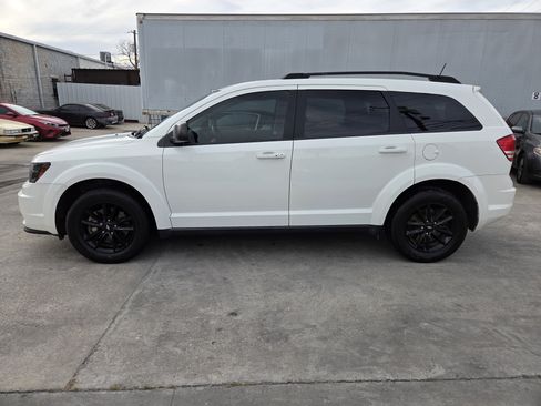 Used 2020 Dodge Journey SE w/ SE Popular Equipment Group image 5