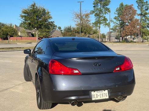 Used 2010 INFINITI G37 x Coupe w/ Premium Pkg image 5
