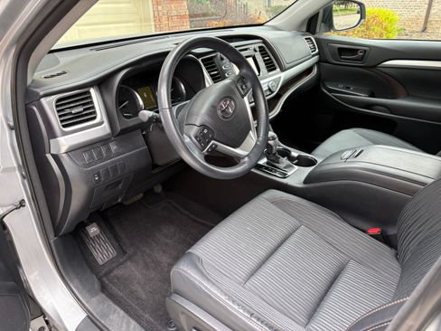Used 2015 Toyota Highlander Plus image 9