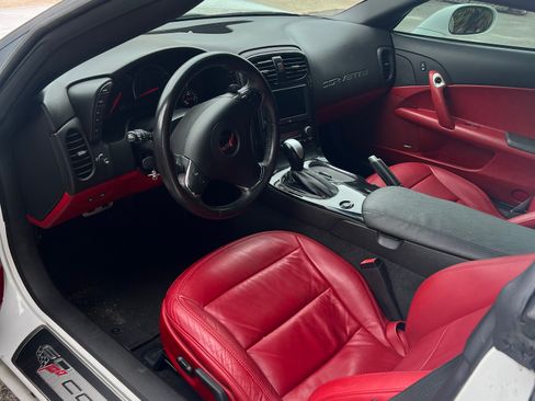 Used 2013 Chevrolet Corvette Coupe 2D w/ 2LT Preferred Equipment Group image 15