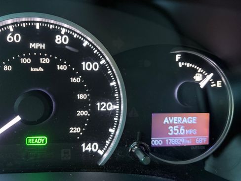 Used 2013 Lexus CT 200h image 15