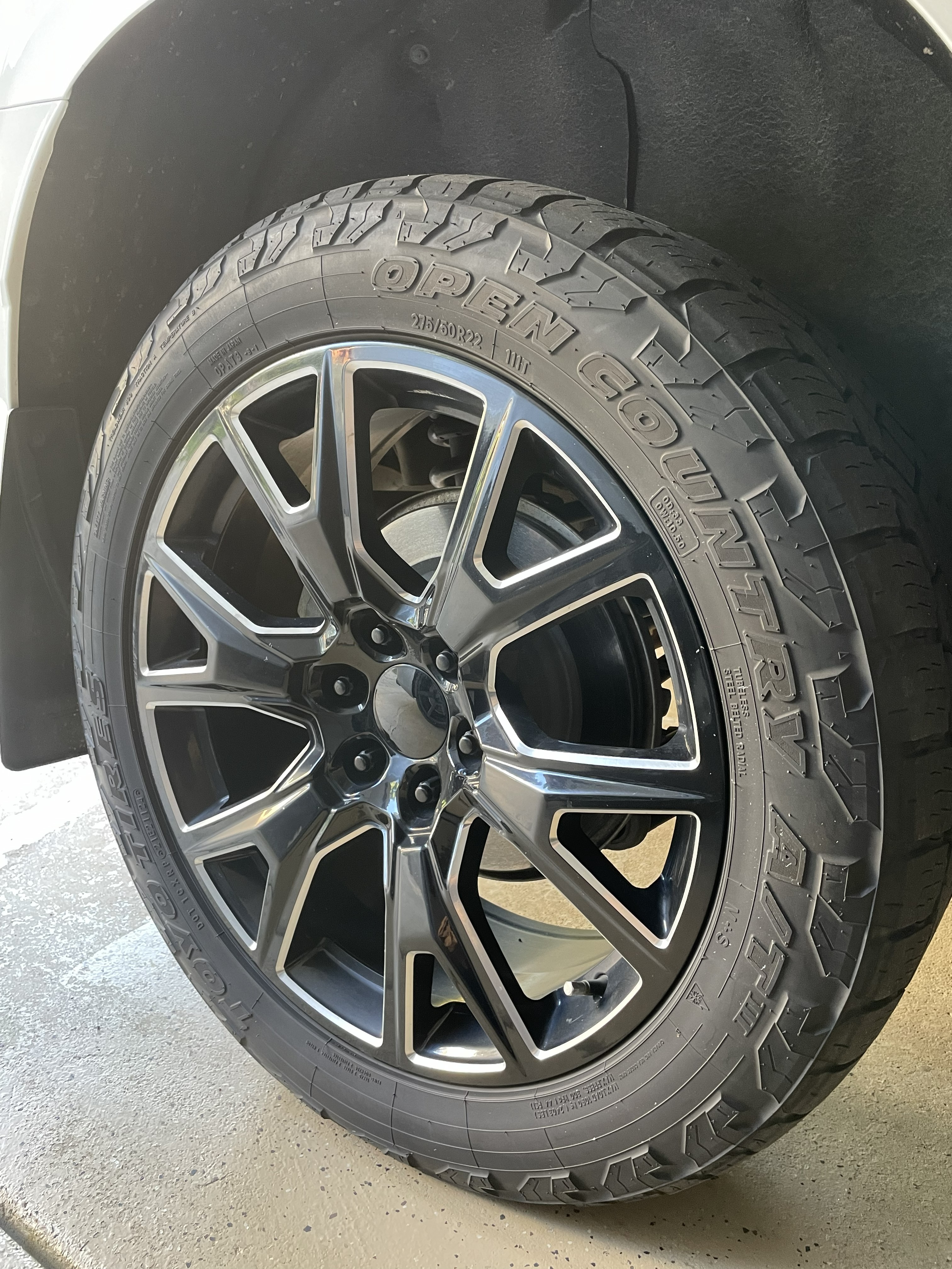Used 2021 Chevrolet Tahoe High Country w/ Premium Package 2 AWD/4WD image 19