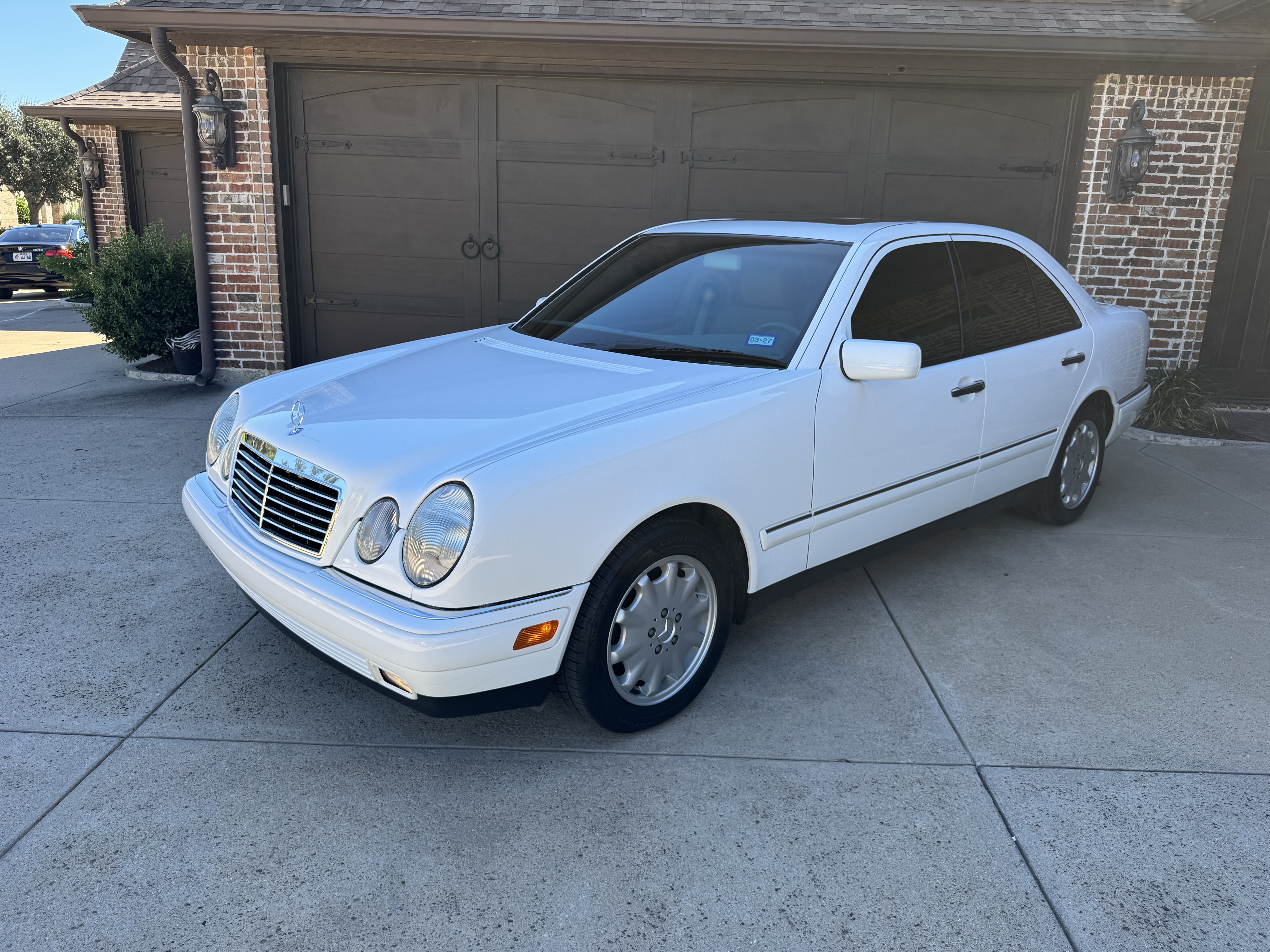 Used 1998 Mercedes-Benz E 320 Sedan image 9