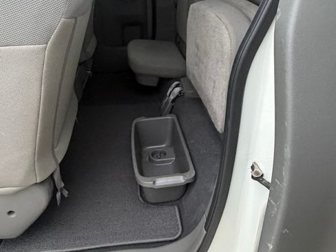 Used 2020 Nissan Frontier S image 12