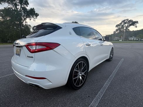 Used 2017 Maserati Levante w/ Sport Package AWD/4WD image 8