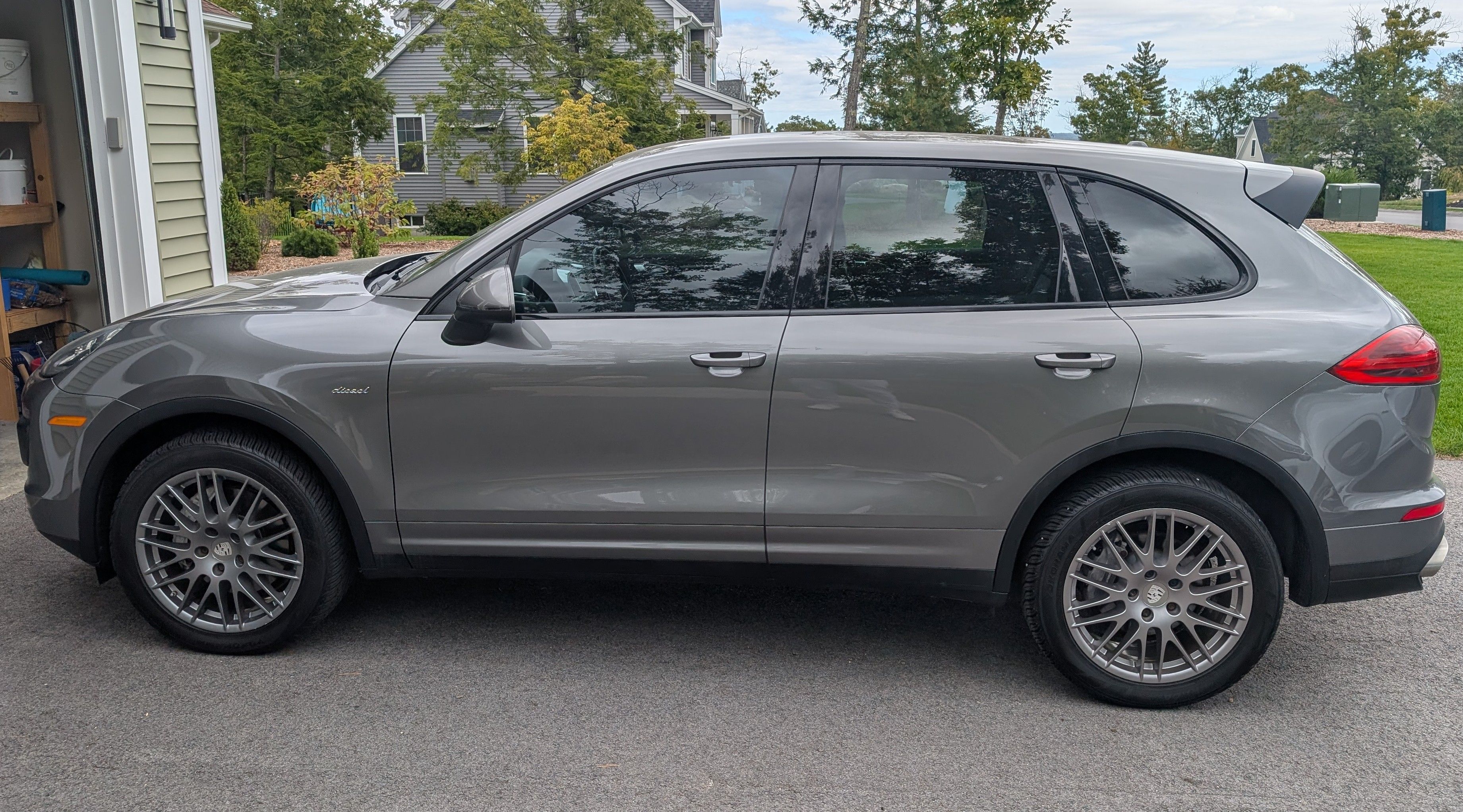 Used 2015 Porsche Cayenne Diesel AWD/4WD image 6