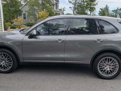 Used 2015 Porsche Cayenne Diesel image 6