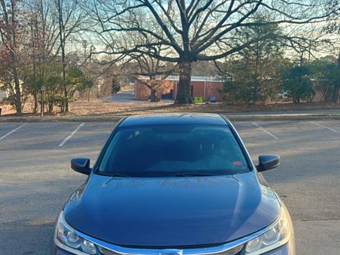 Used 2017 Honda Accord LX image 1