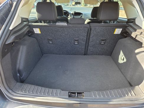 Used 2018 Ford Focus SE image 18