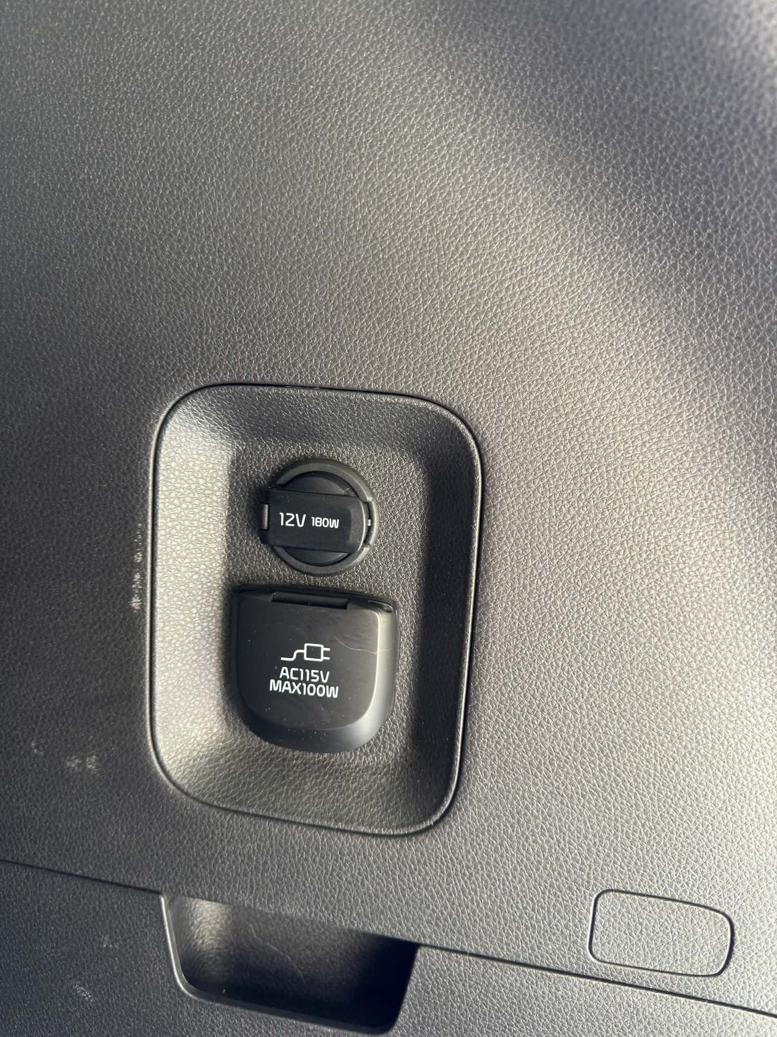 Used 2024 Kia Carnival SX Prestige FWD image 16