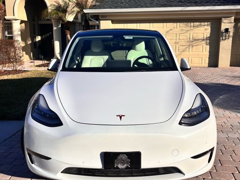 Used 2021 Tesla Model Y Long Range image 5