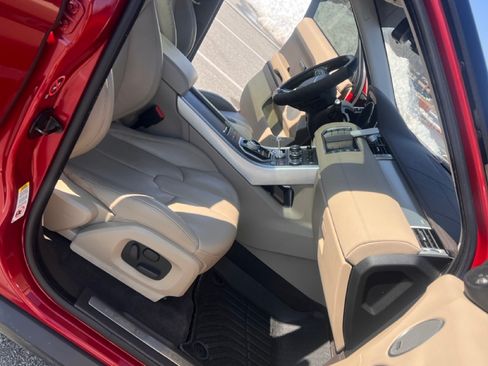 Used 2015 Land Rover Range Rover Evoque Pure Plus image 11