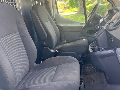 Used 2015 Ford Transit 150 130 Low Roof RWD image 5