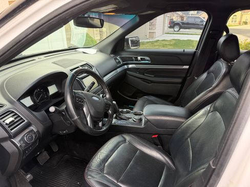 Used 2016 Ford Explorer Sport w/ Equipment Group 401A image 10