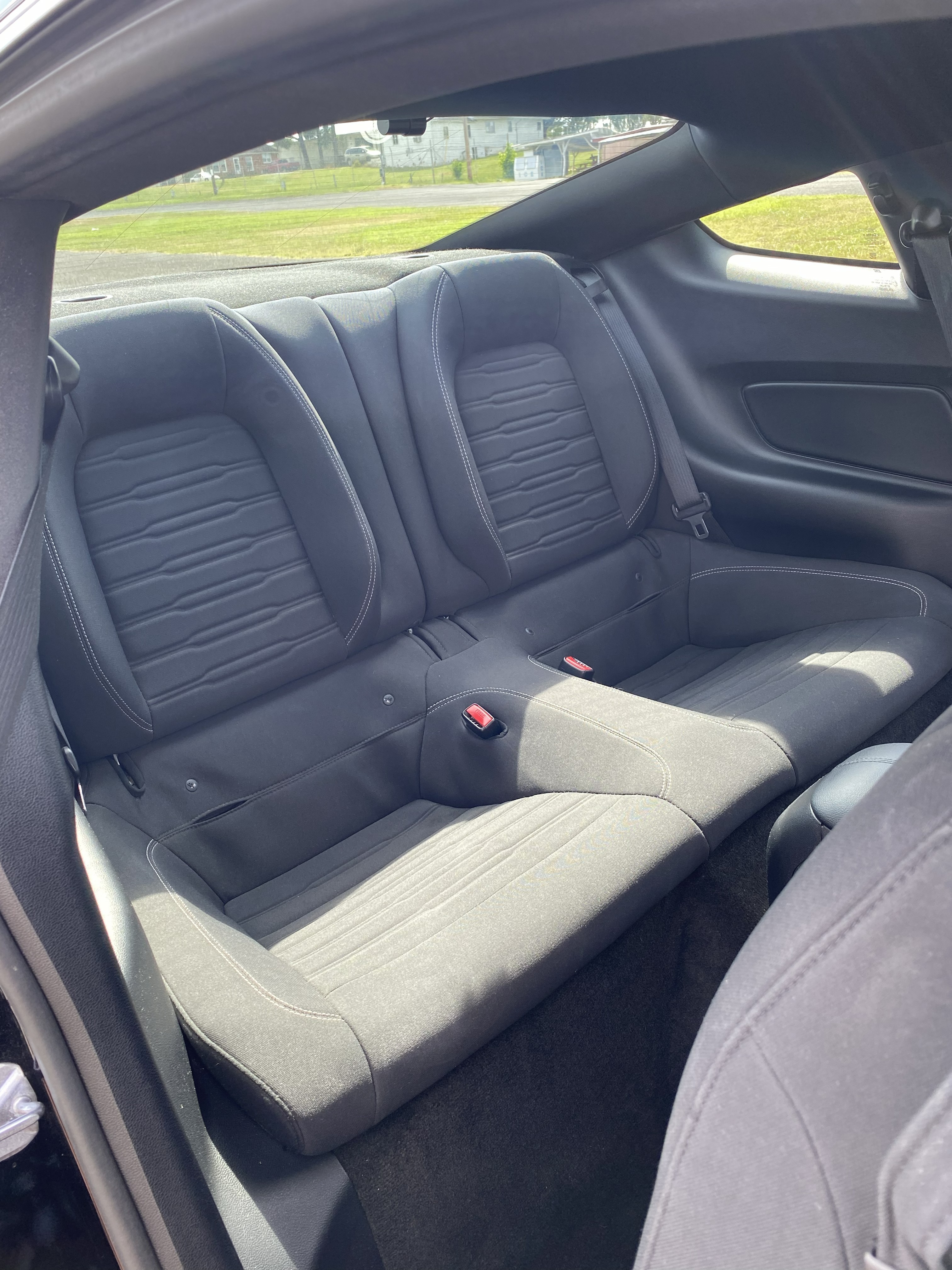 Used 2017 Ford Mustang GT w/ Black Accent Package RWD image 14