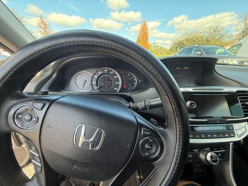 Used 2015 Honda Accord EX-L image 16