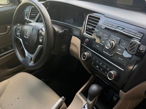 Used 2013 Honda Civic LX image 9