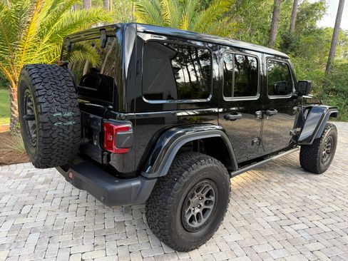 Used 2022 Jeep Wrangler Unlimited Rubicon w/ Xtreme Recon 35" Tire Package AWD/4WD image 4