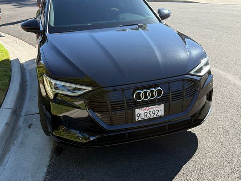 Used 2021 Audi e-tron Premium w/ Convenience Plus Package AWD/4WD image 5