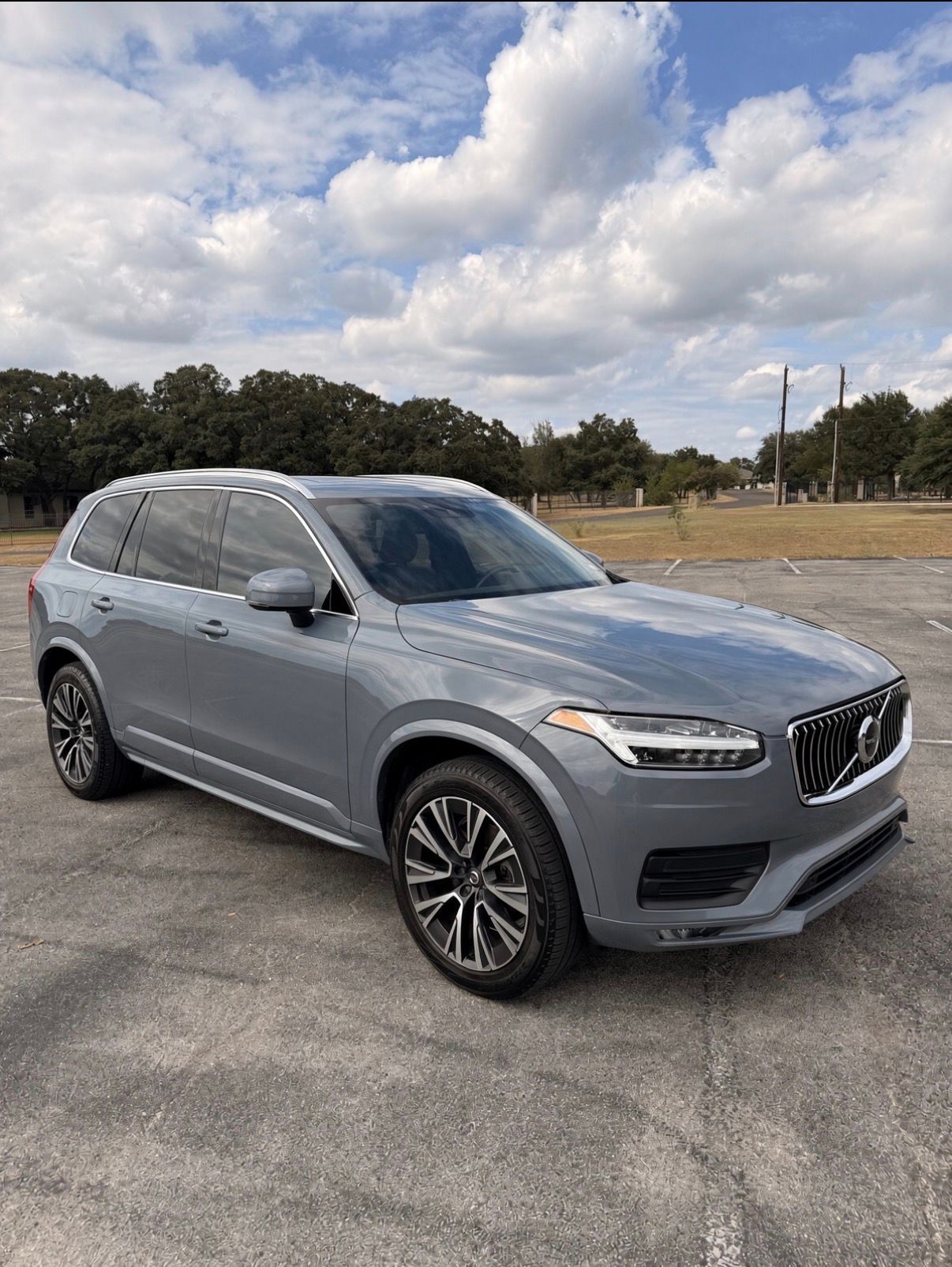 Used 2020 Volvo XC90 T5 Momentum w/ Protection Package Premier AWD/4WD image 1