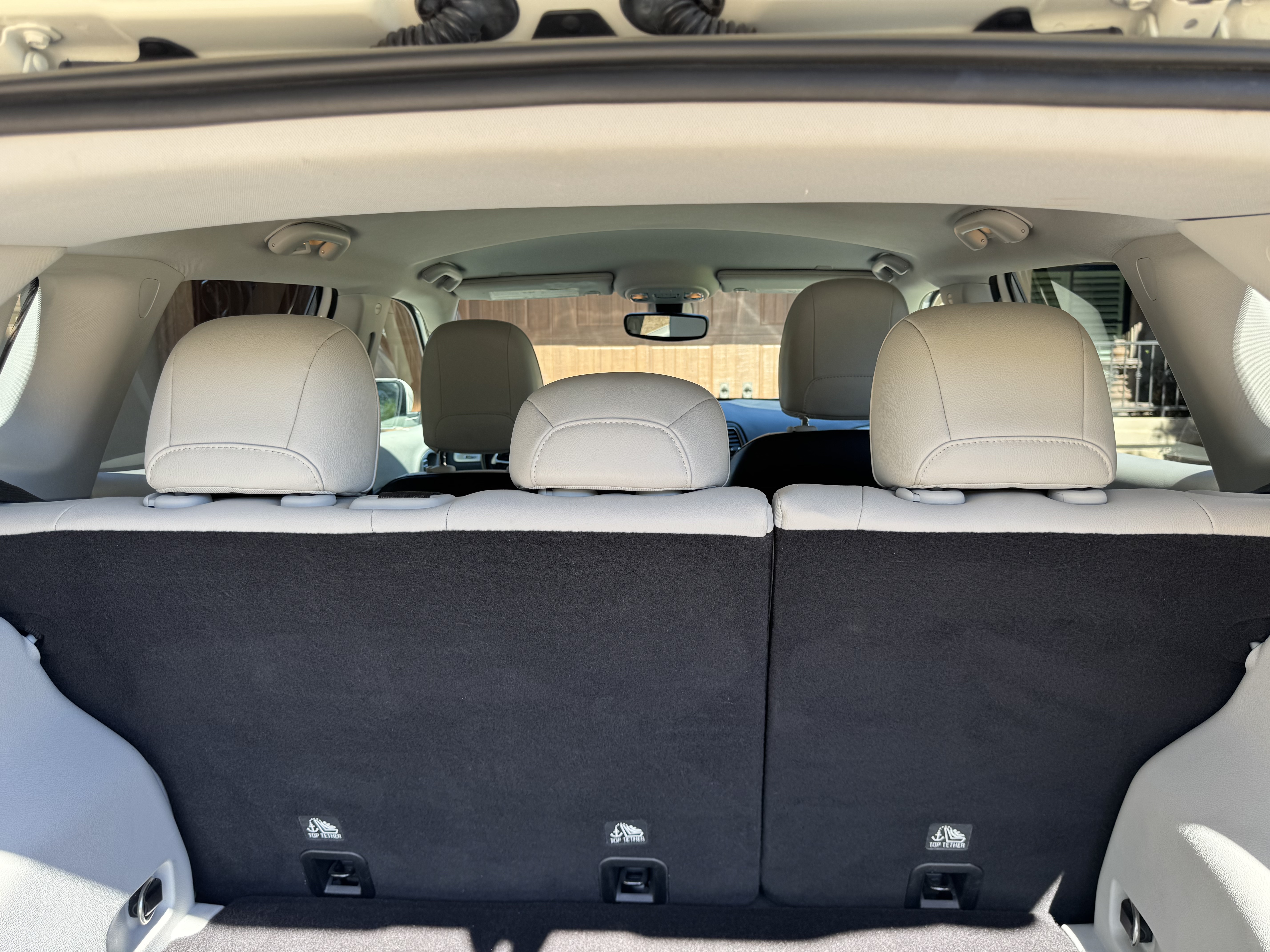 Used 2018 Jeep Compass Latitude FWD image 26