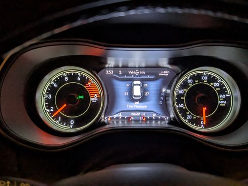 Used 2020 Jeep Cherokee Limited image 22