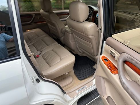 Used 2000 Lexus LX 470 4WD image 2