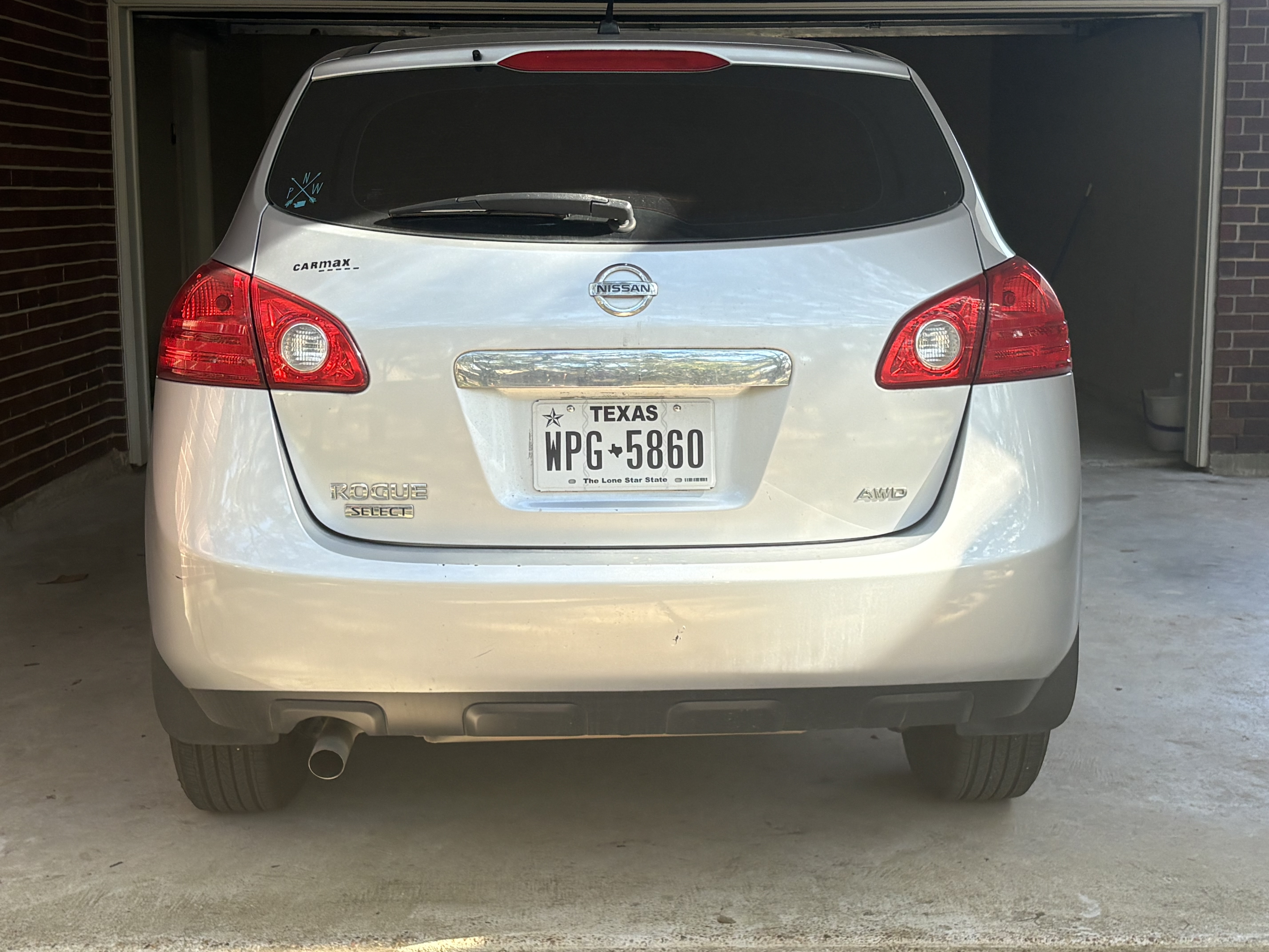Used 2015 Nissan Rogue S AWD/4WD image 11