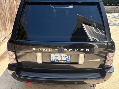 Used 2011 Land Rover Range Rover Supercharged AWD/4WD image 4