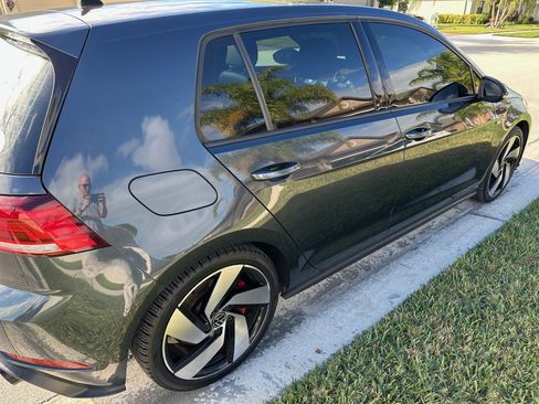 Used 2020 Volkswagen GTI SE image 5