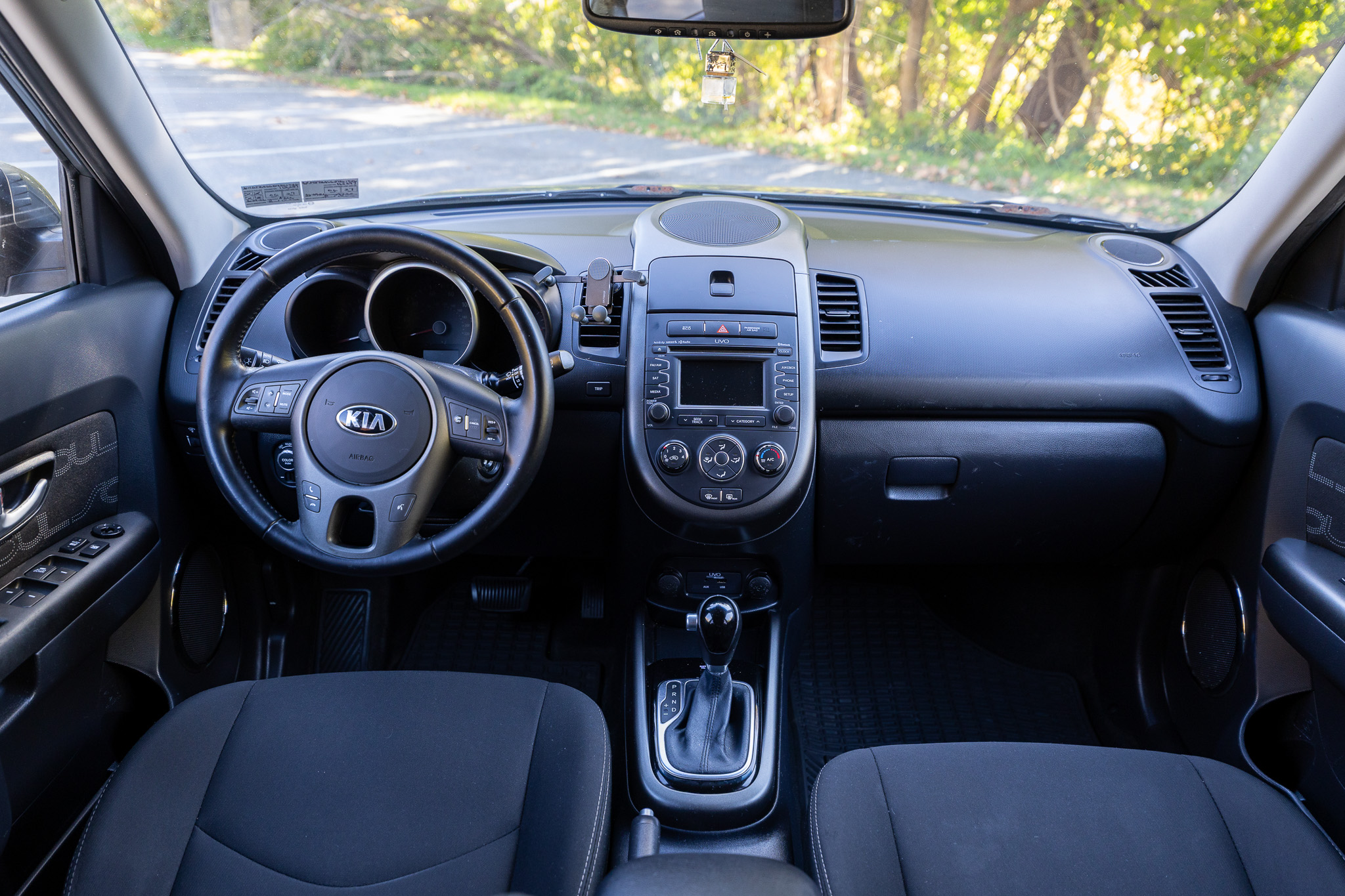 Used 2013 Kia Soul + w/ Audio Pkg FWD image 20